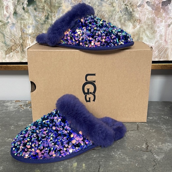 UGG Shoes - NEW IN BOX W Scuffette II stellar sequin size 7